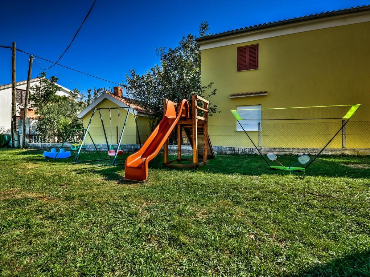 Cozy Holiday Home In Krusevo With Garden Exterior foto